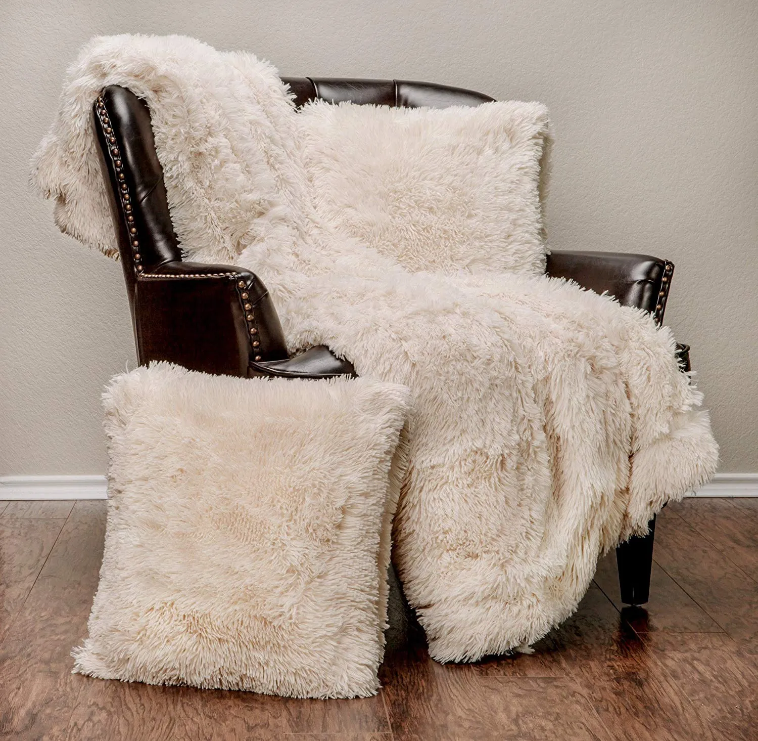 Beige Fur Throw and Pillow Set